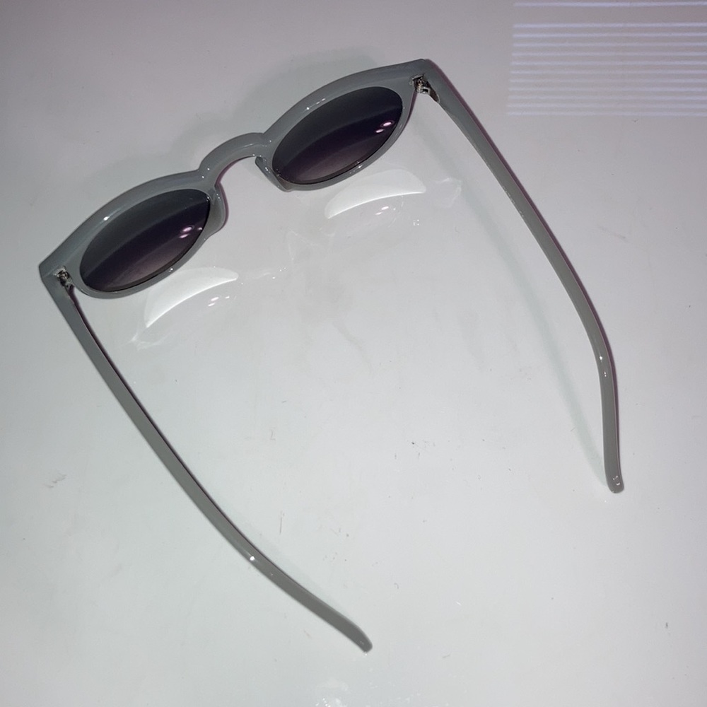 Assorted Fashion Trendy Sunglasses | 3 Pairs: Round, Cat Eye & Clubmaster Styles - Picture 3 of 7